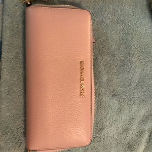 Michael Kors Zip Wallet
